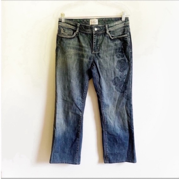 White House Black Market Denim - White House Black Market Blanc jeans blue bootcut floral fading